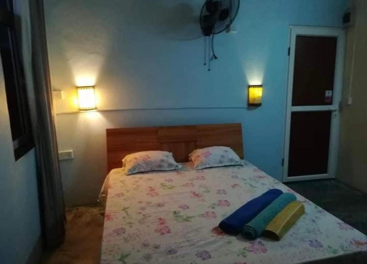 Tilapasse Resto & Guest House Port South East Ngoại thất bức ảnh
