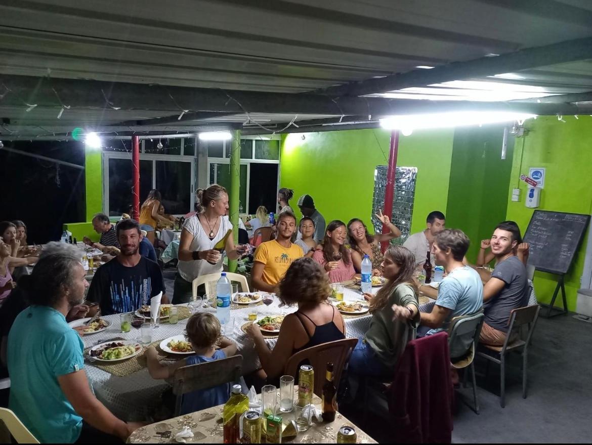 Tilapasse Resto & Guest House Port South East Ngoại thất bức ảnh