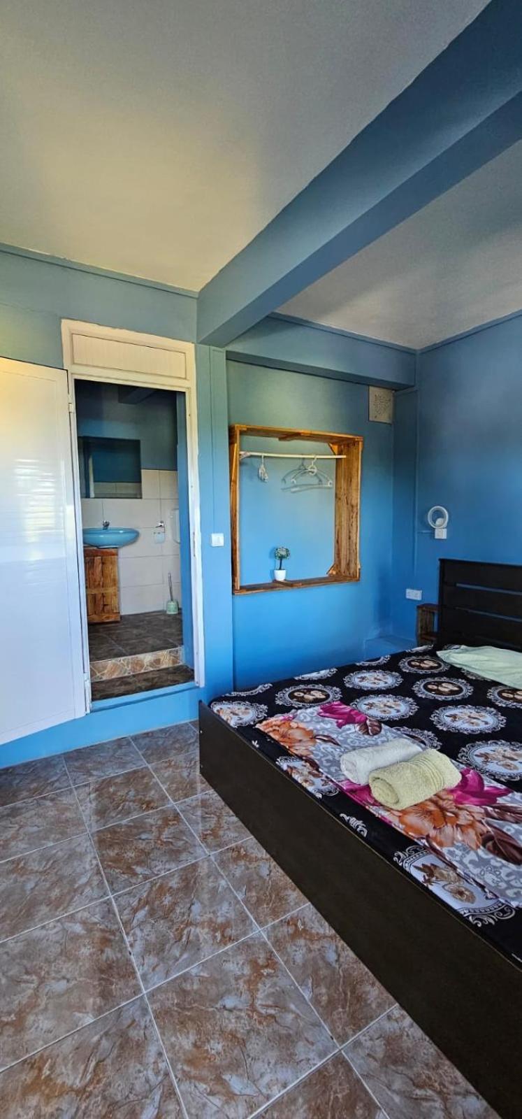Tilapasse Resto & Guest House Port South East Ngoại thất bức ảnh